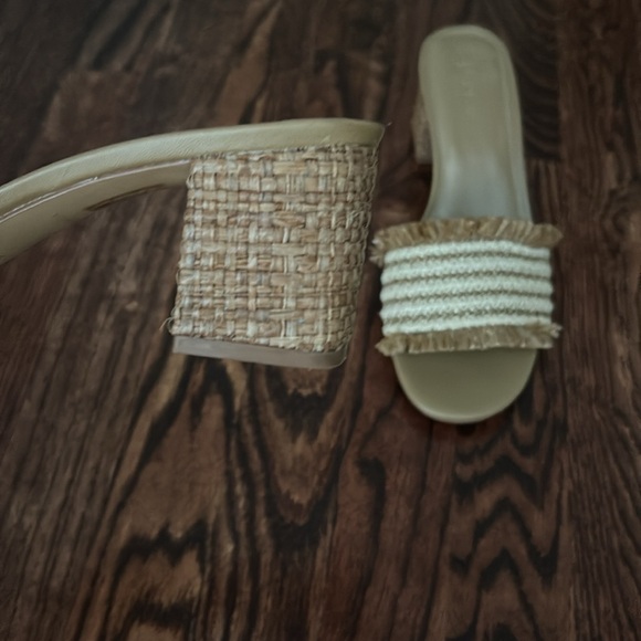 J Crew raffia sandals - Picture 2 of 6